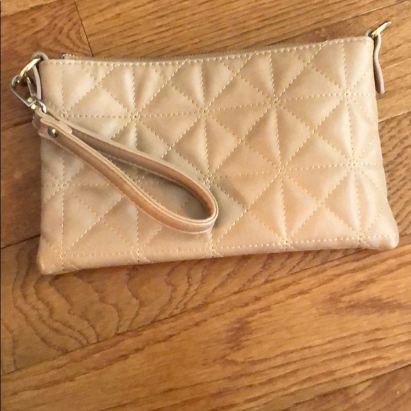 Charming Charlie wristlet with lots of room - Picture 2 of 8